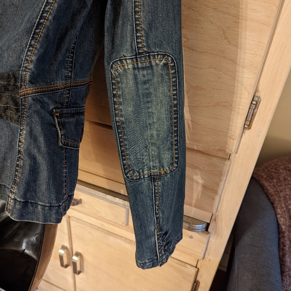 "Mexx" Ladies Super Cute Denim Blazer with Faux Pin Stripe Vest Insert - Picture 7 of 8